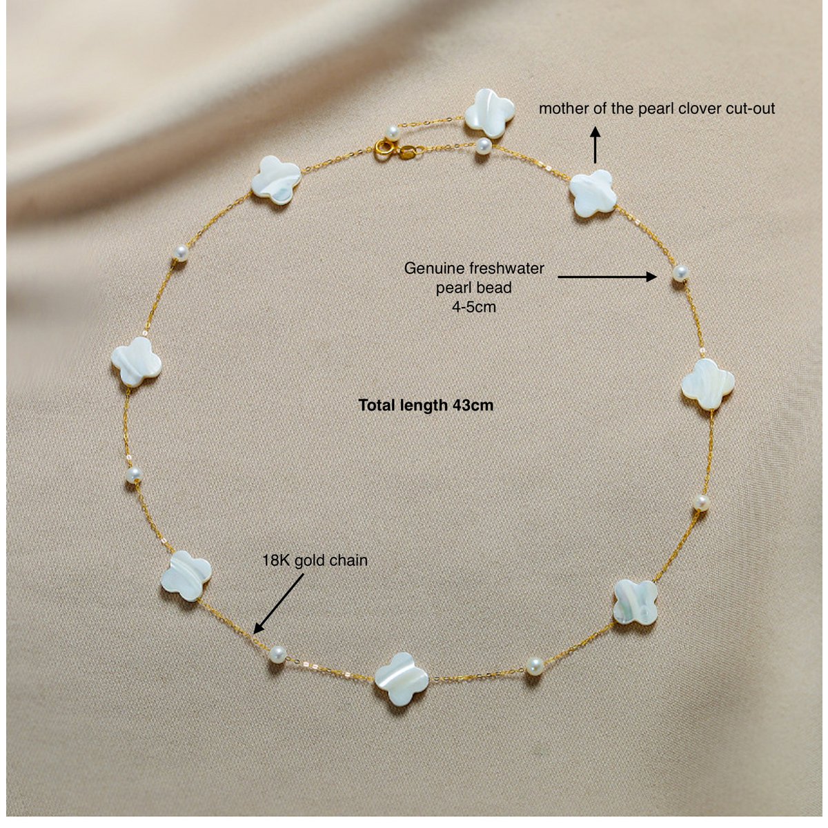 Halskette aus 18 Karat Gold mit einzigartigem Design, Perlmutt, Kleeblatt und Süßwasserperlen