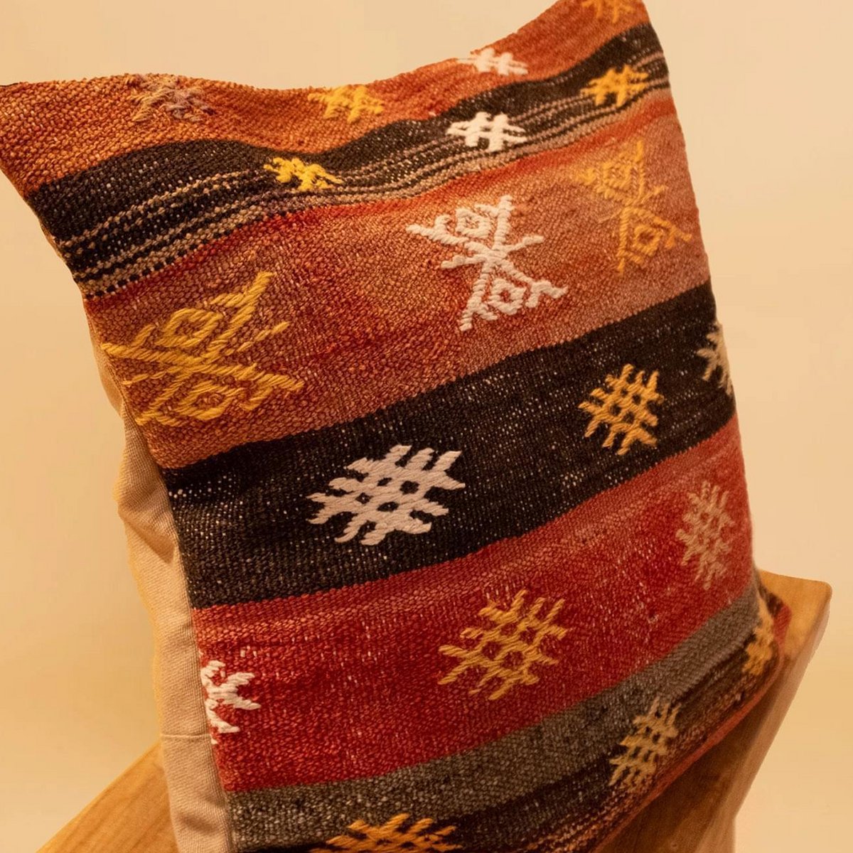 Kilim Cushion Can